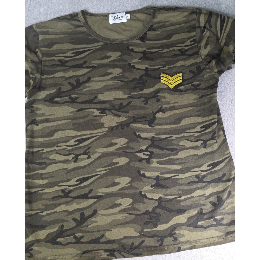 Lola + The Boys Camo T-Shirt Green Camouflage Chevron Patch Crew Neck Size M